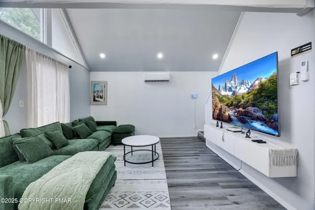 $260,000 | 2834 Fairhaven Drive, Tobyhanna, PA 18466