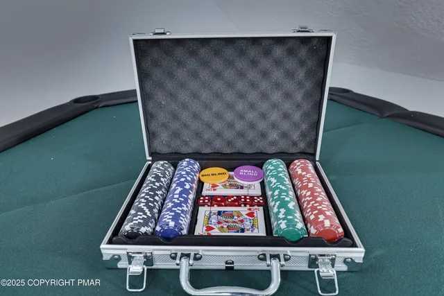 $260,000 | 2834 Fairhaven Drive, Tobyhanna, PA 18466