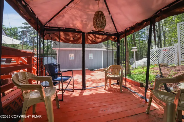 $260,000 | 2834 Fairhaven Drive, Tobyhanna, PA 18466