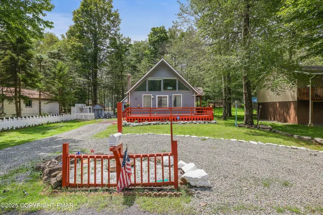 $260,000 | 2834 Fairhaven Drive, Tobyhanna, PA 18466