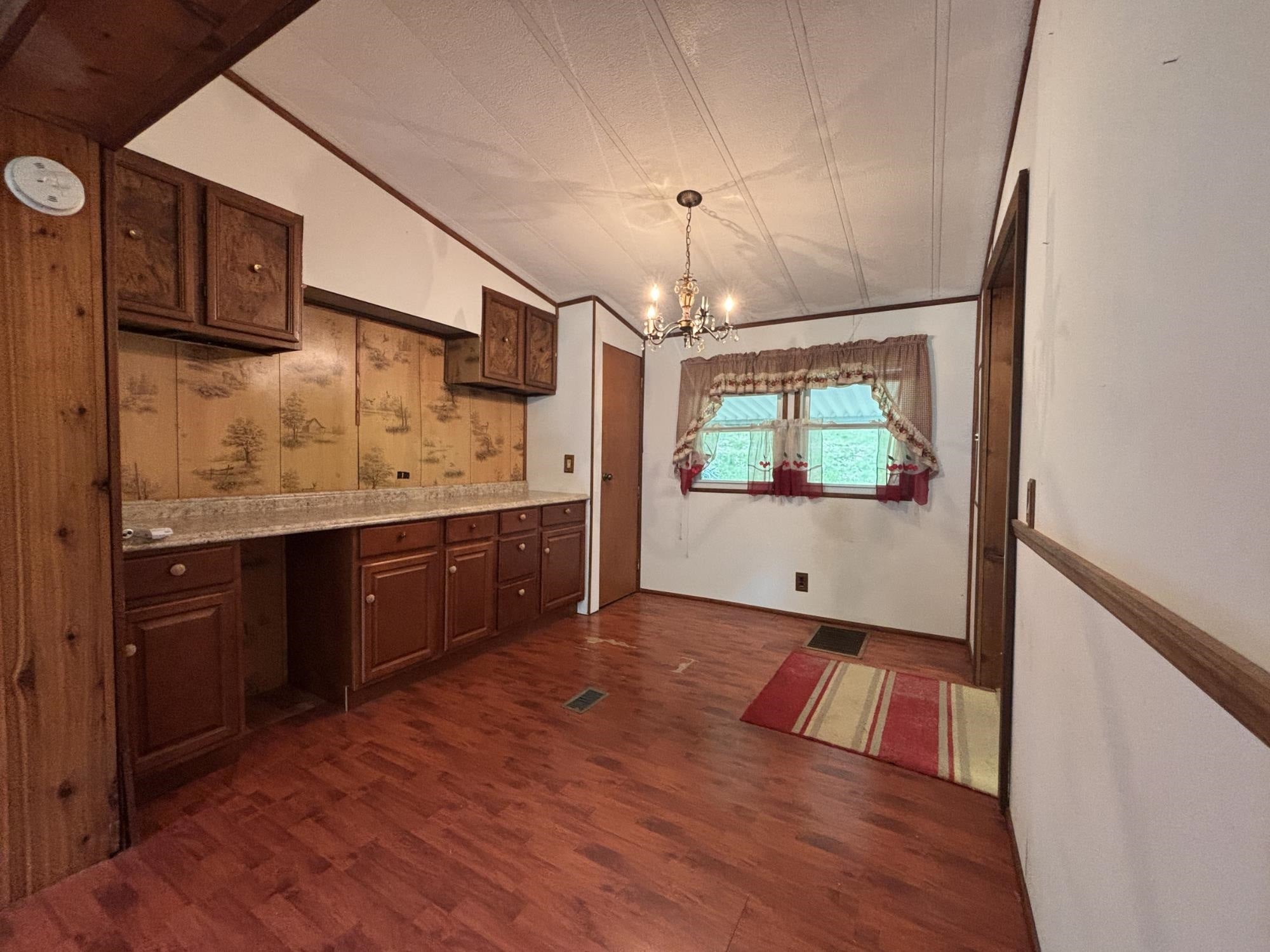 5331 Newcomb Creek Road Huntington, WV 25704 - Photo 8 of 22 Gallery Image 8