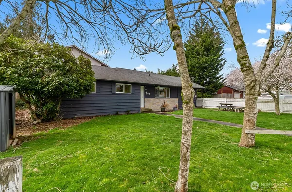$322,900 | 8526 8th Avenue West, Unit A, Everett, WA 98204