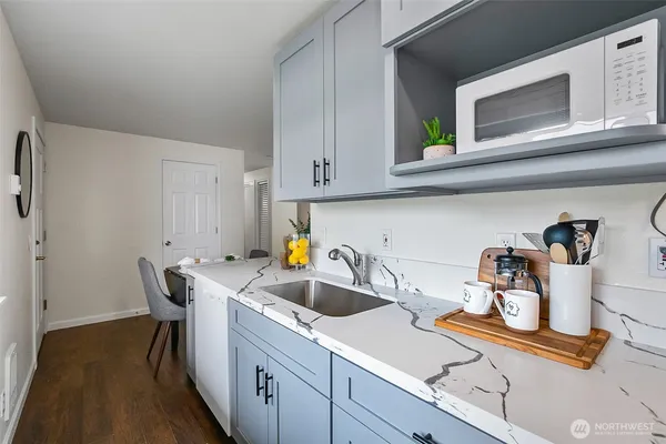 $322,900 | 8526 8th Avenue West, Unit A, Everett, WA 98204