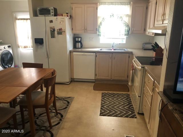501 East Ray Road, Unit 231 Chandler, AZ 85225 - Photo 4 of 16 kitchen cabinets