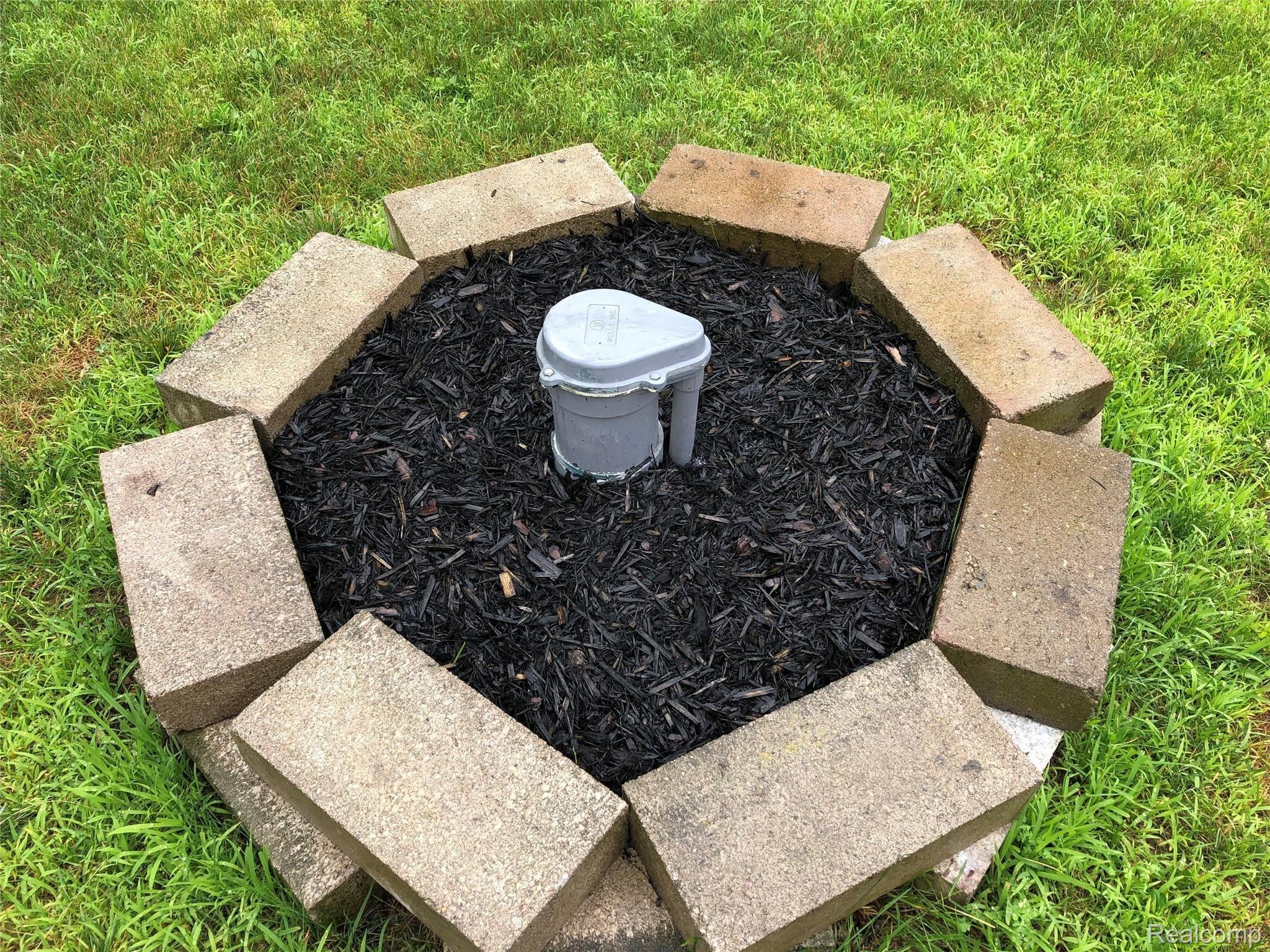 2271 Crane Road Fenton, MI 48430 - Photo 31 of 32 Newer Well! City Sewer!