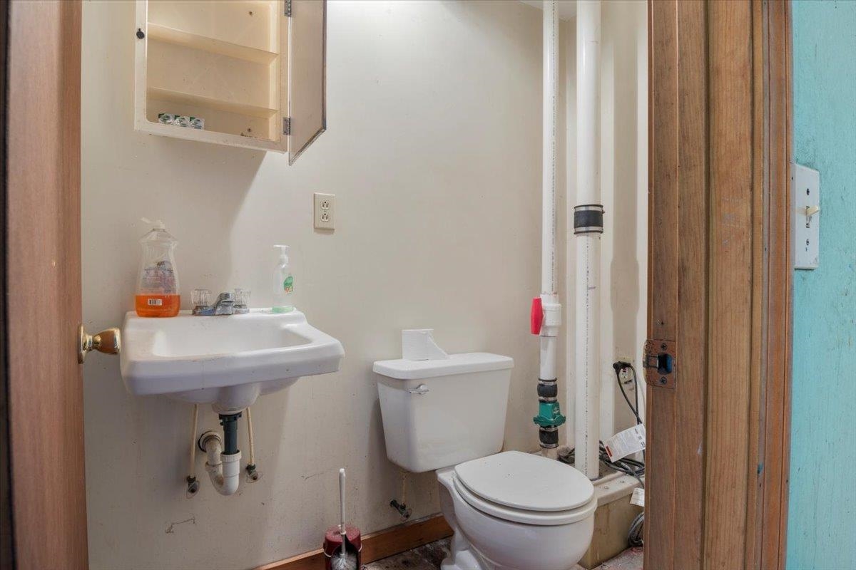 6 Dawson Street Milton, NH 03851 - Photo 31 of 42