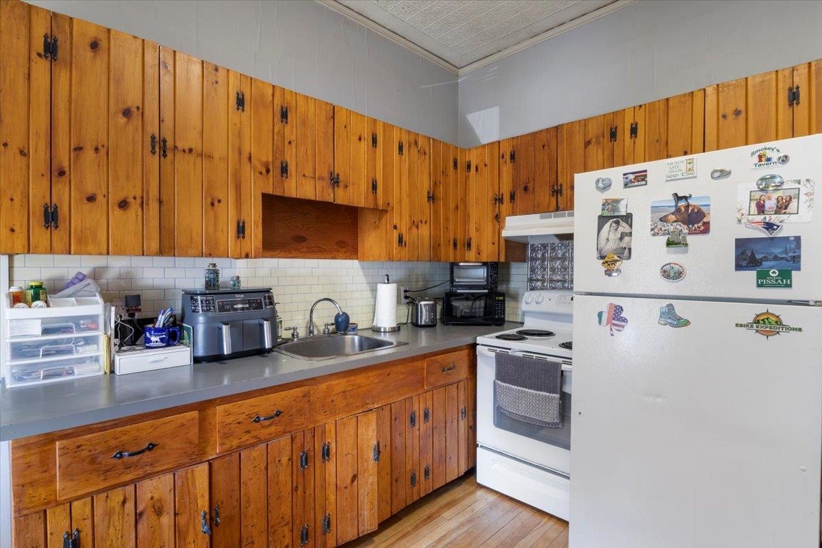 6 Dawson Street Milton, NH 03851 - Photo 4 of 42