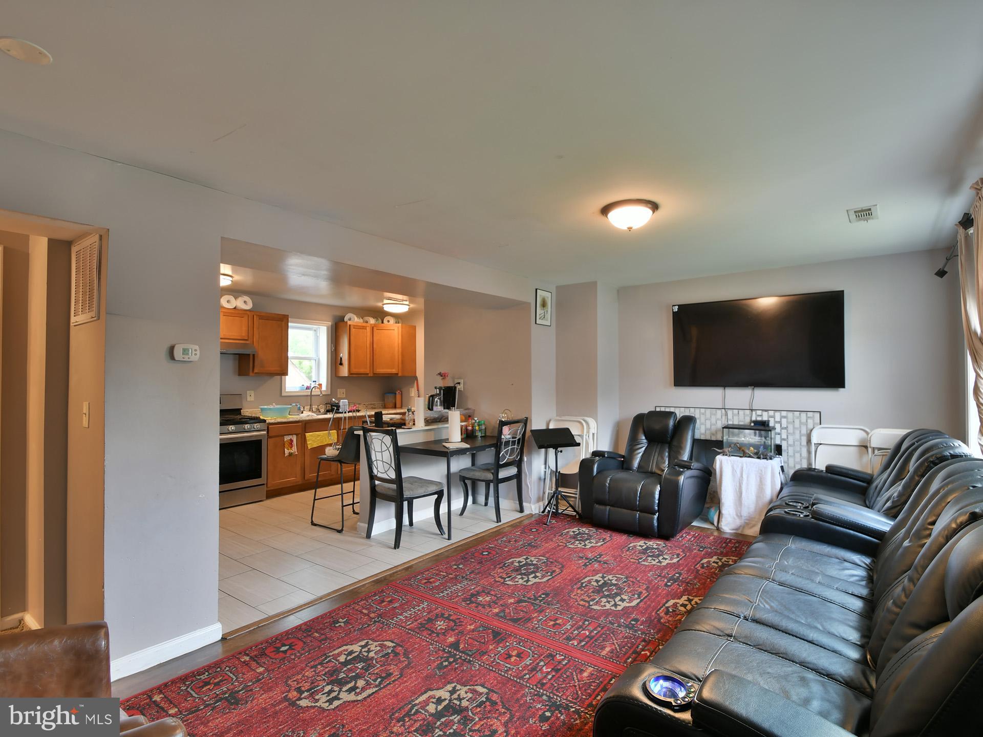 5016 Laguna Road College Park, MD 20740 - Photo 11 of 64