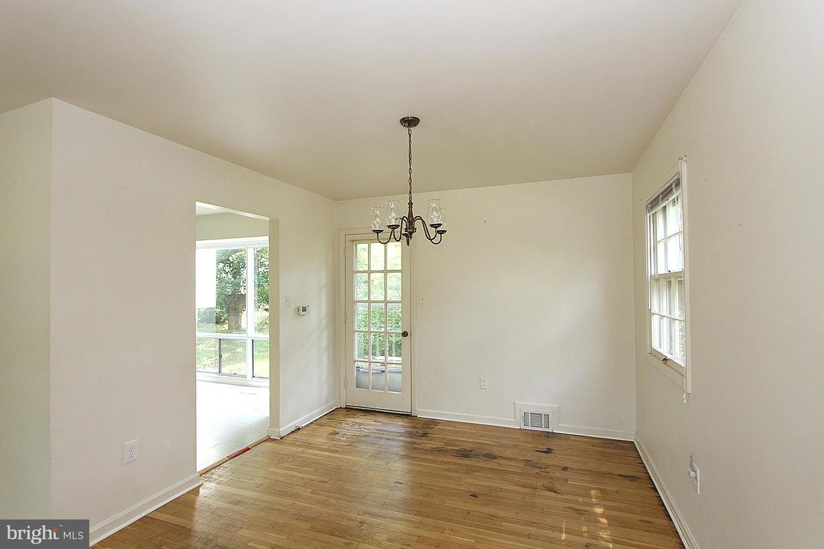 12601 Barbara Road Silver Spring, MD 20906 - Photo 13 of 30 Dining Room