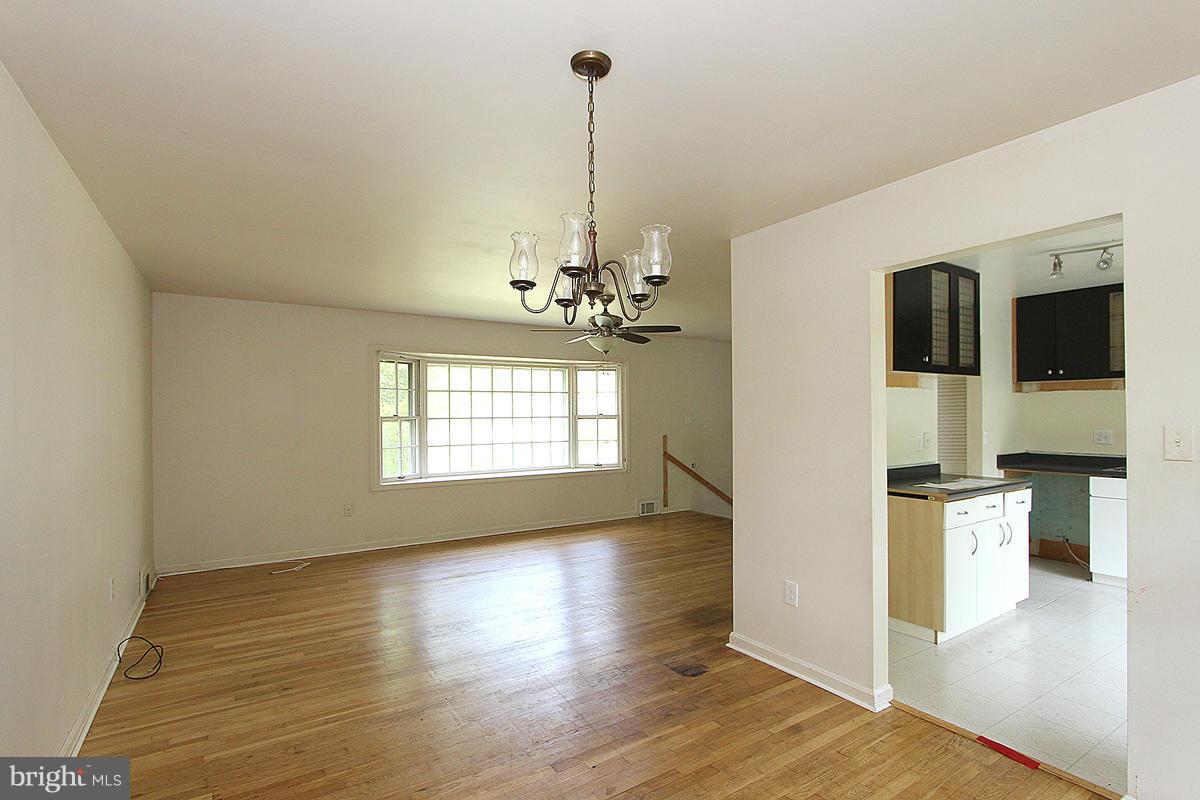 12601 Barbara Road Silver Spring, MD 20906 - Photo 14 of 30 Dining Room