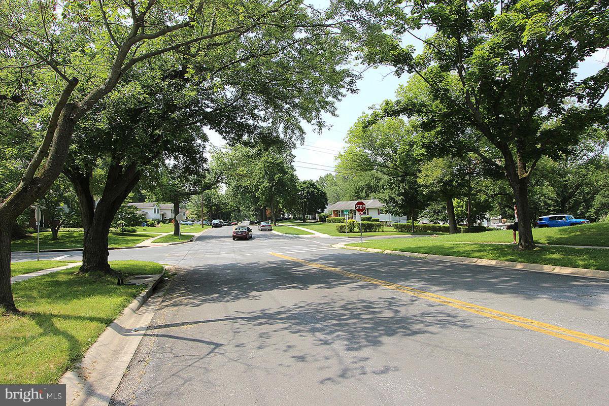 12601 Barbara Road Silver Spring, MD 20906 - Photo 4 of 30 View