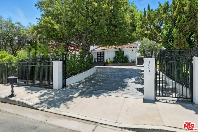 $2,995,000 | 18912 Pasadero Drive, Tarzana, CA 91356