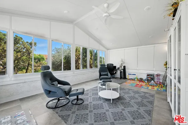 $2,995,000 | 18912 Pasadero Drive, Tarzana, CA 91356