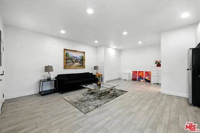 $2,995,000 | 18912 Pasadero Drive, Tarzana, CA 91356