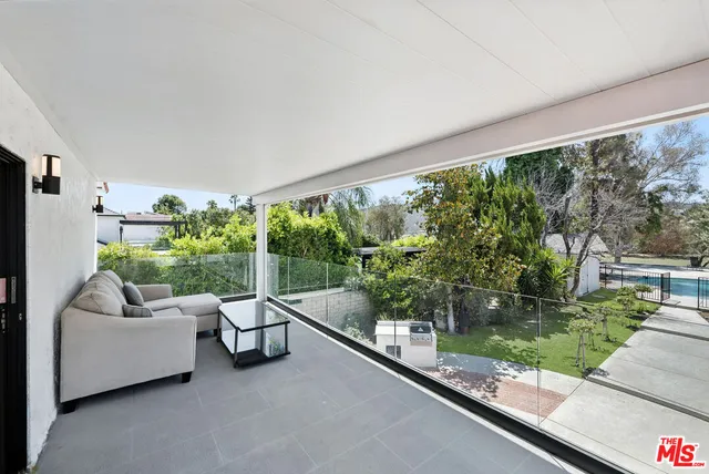 $2,995,000 | 18912 Pasadero Drive, Tarzana, CA 91356