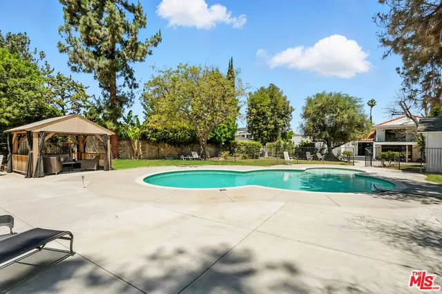 $2,995,000 | 18912 Pasadero Drive, Tarzana, CA 91356