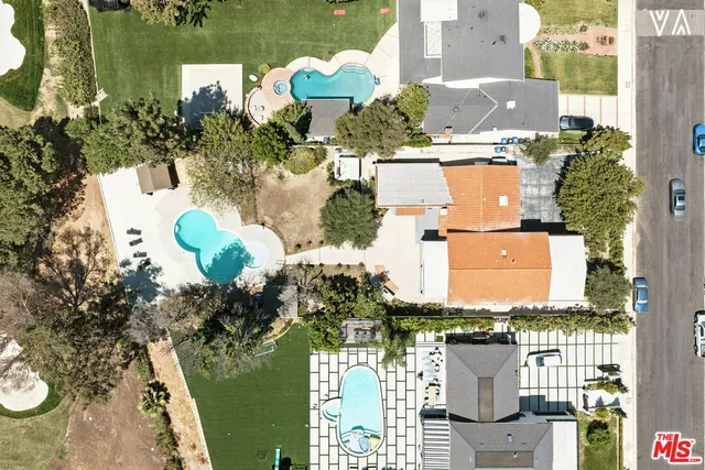 $2,995,000 | 18912 Pasadero Drive, Tarzana, CA 91356