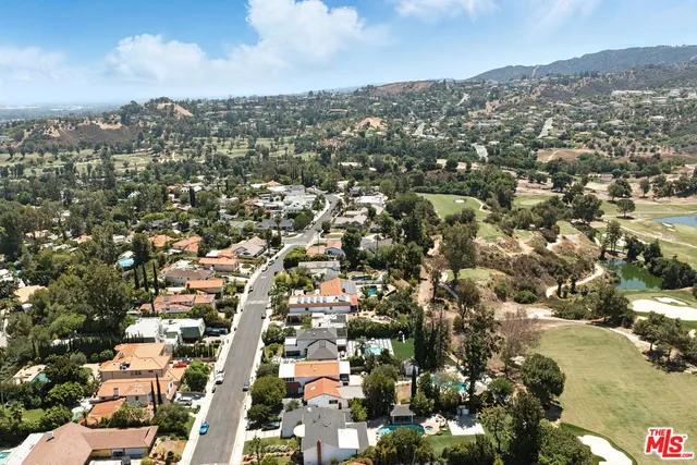 $2,995,000 | 18912 Pasadero Drive, Tarzana, CA 91356