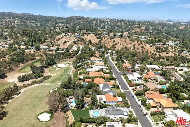 $2,995,000 | 18912 Pasadero Drive, Tarzana, CA 91356