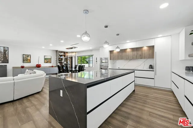 $2,995,000 | 18912 Pasadero Drive, Tarzana, CA 91356