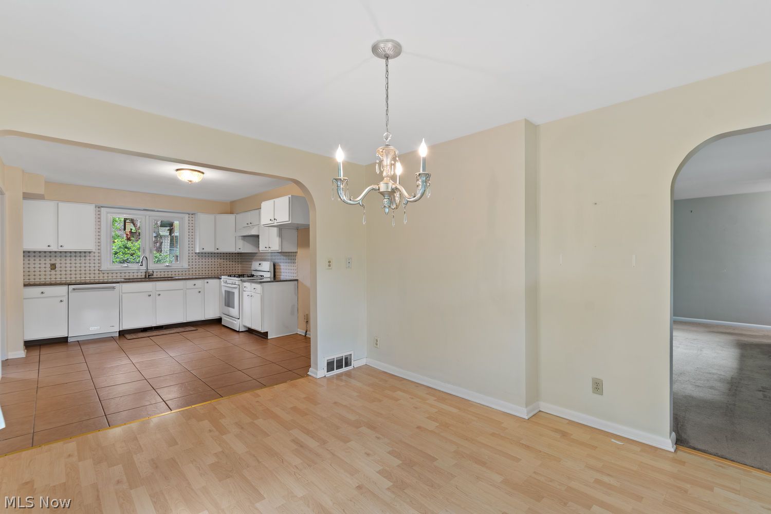 3315 Frazer Avenue Northwest Canton, OH 44709 - Photo 10 of 29