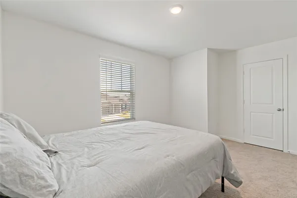 $2,300 | 21568 Rolling Streams Drive, New Caney, TX 77357