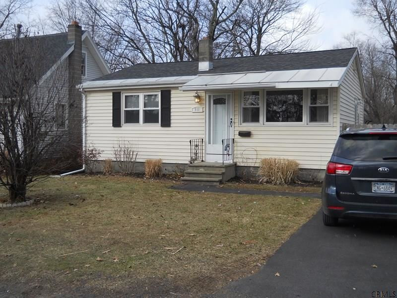311 Gifford Road Schenectady, NY 12304 - Photo 2 of 25 Photo 2