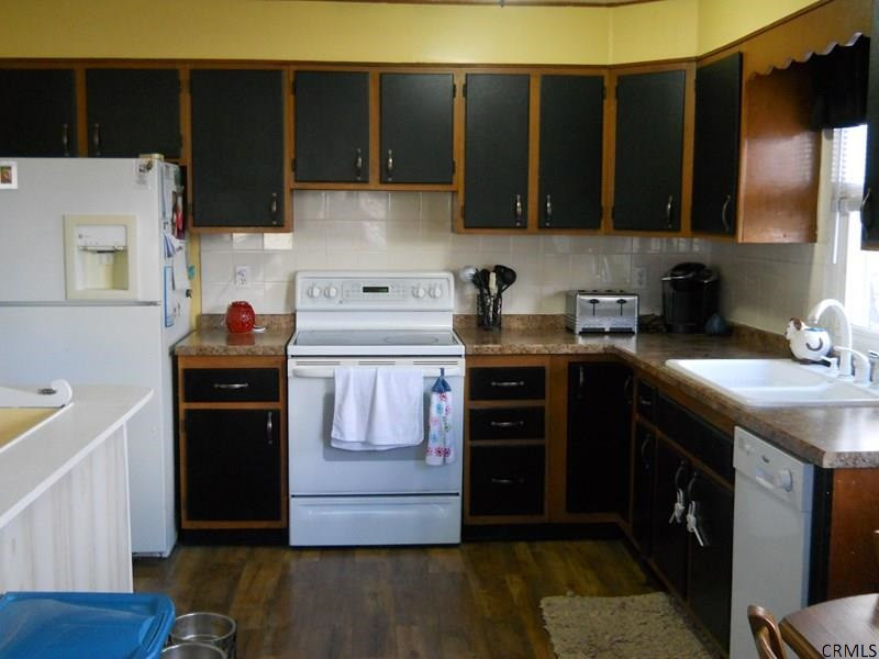 311 Gifford Road Schenectady, NY 12304 - Photo 3 of 25 Photo 3