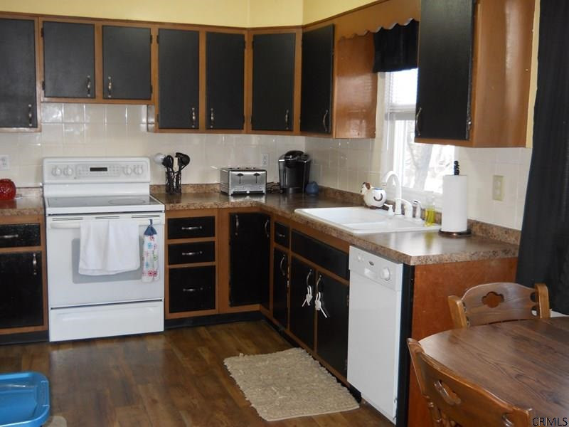 311 Gifford Road Schenectady, NY 12304 - Photo 5 of 25 Photo 5