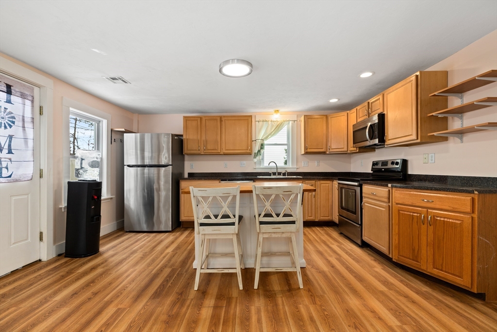 20 Elm Street Milford, MA 01757 - Photo 3 of 33