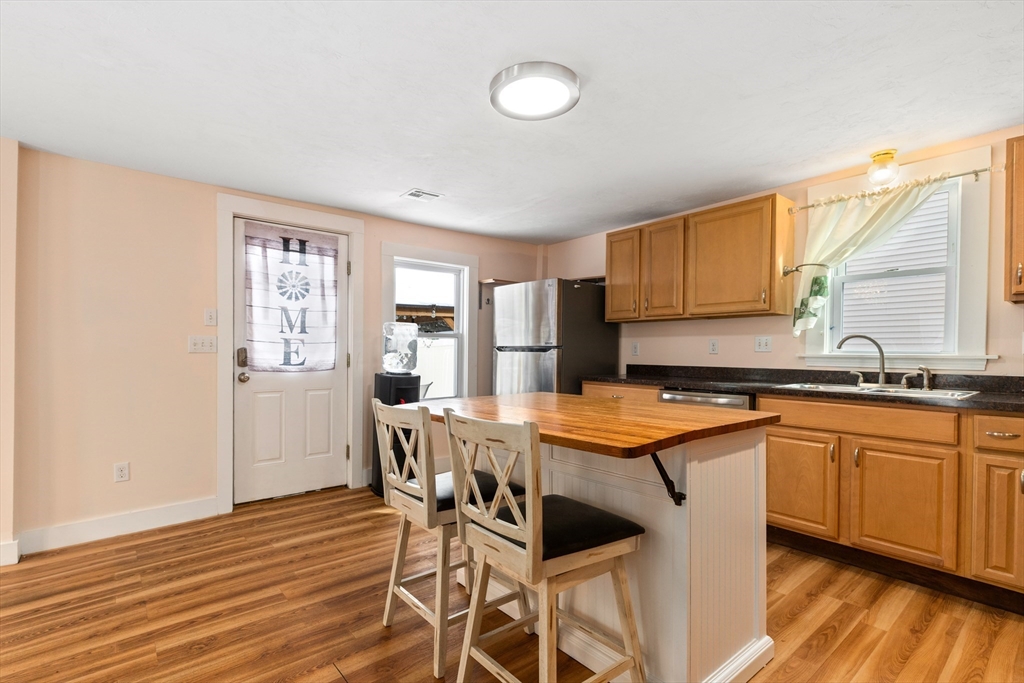 20 Elm Street Milford, MA 01757 - Photo 4 of 33