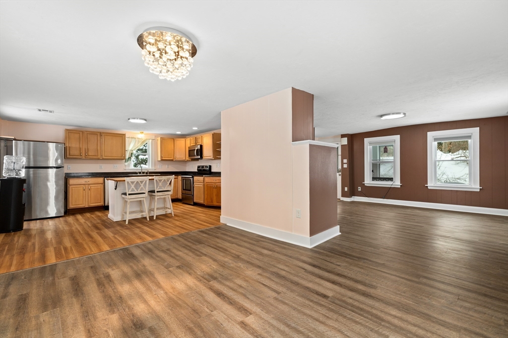 20 Elm Street Milford, MA 01757 - Photo 7 of 33