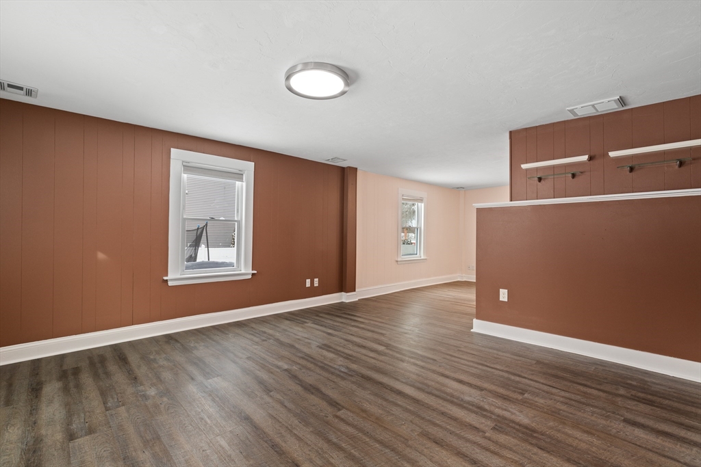 20 Elm Street Milford, MA 01757 - Photo 9 of 33