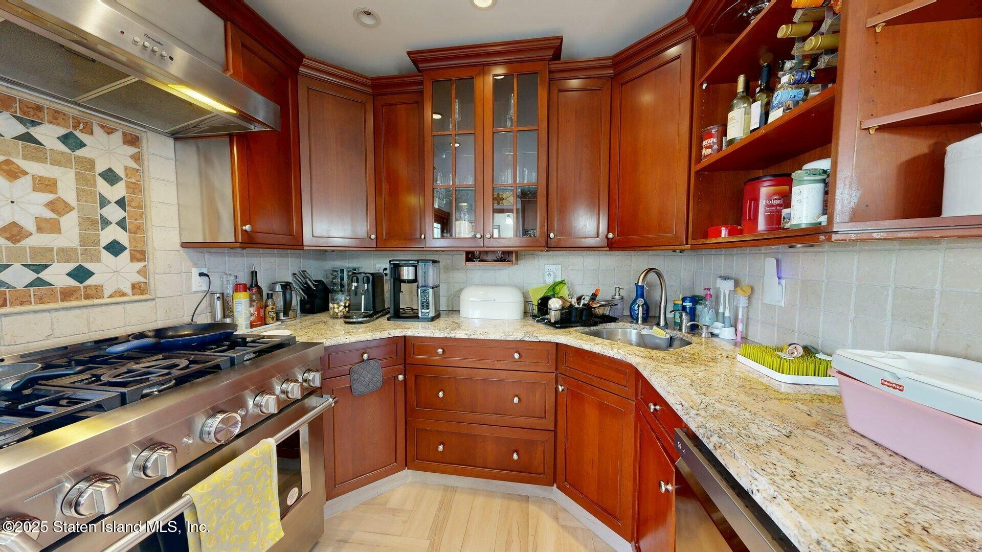 53 Raritan Avenue Staten Island, NY 10304 - Photo 14 of 48 tempImageGxDTwJ