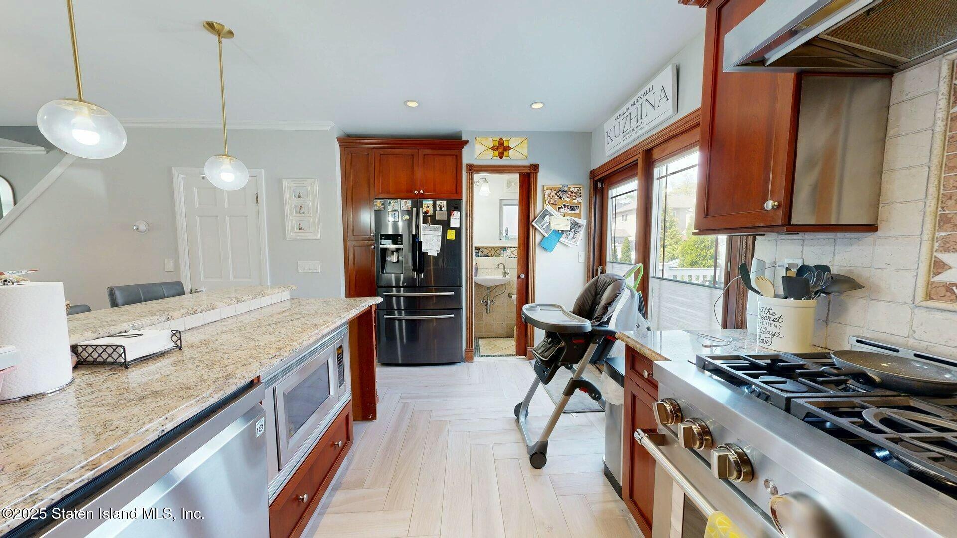 53 Raritan Avenue Staten Island, NY 10304 - Photo 15 of 48 tempImagewqXYBl