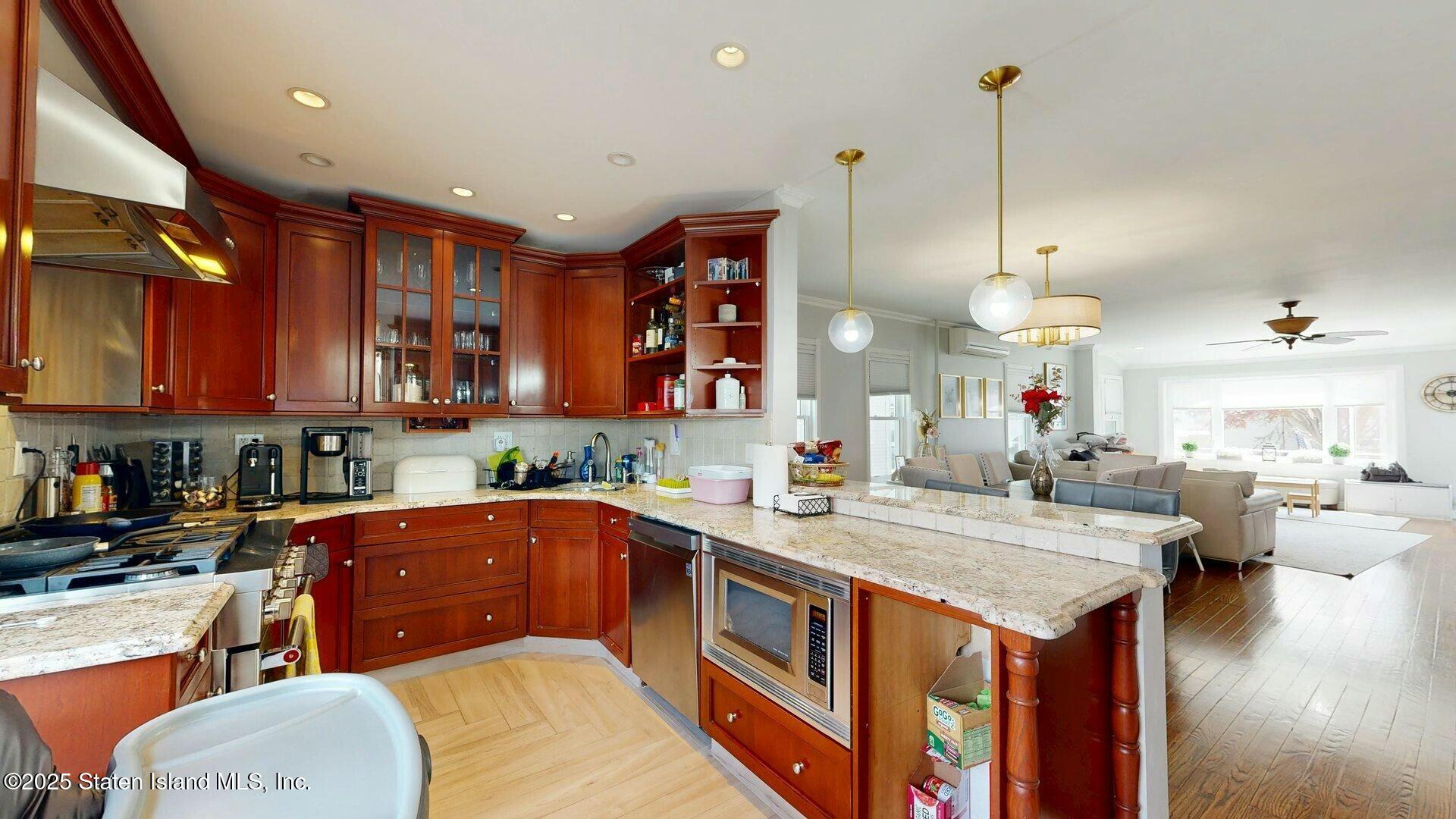 53 Raritan Avenue Staten Island, NY 10304 - Photo 16 of 48 tempImageMhzpMz