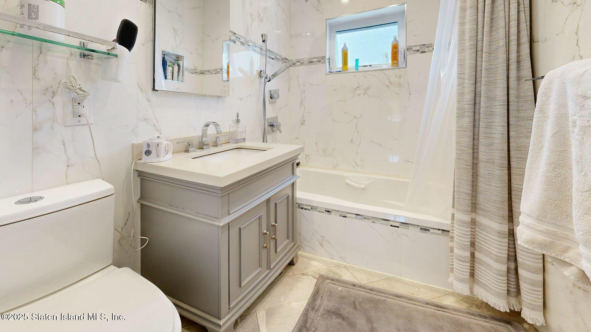 53 Raritan Avenue Staten Island, NY 10304 - Photo 20 of 48 tempImage0Noq57