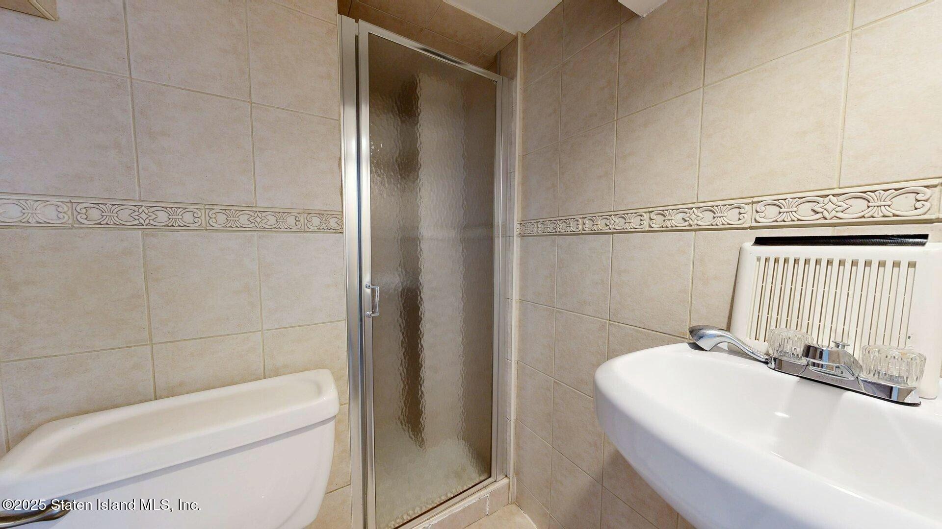53 Raritan Avenue Staten Island, NY 10304 - Photo 36 of 48 tempImageDXgXK2