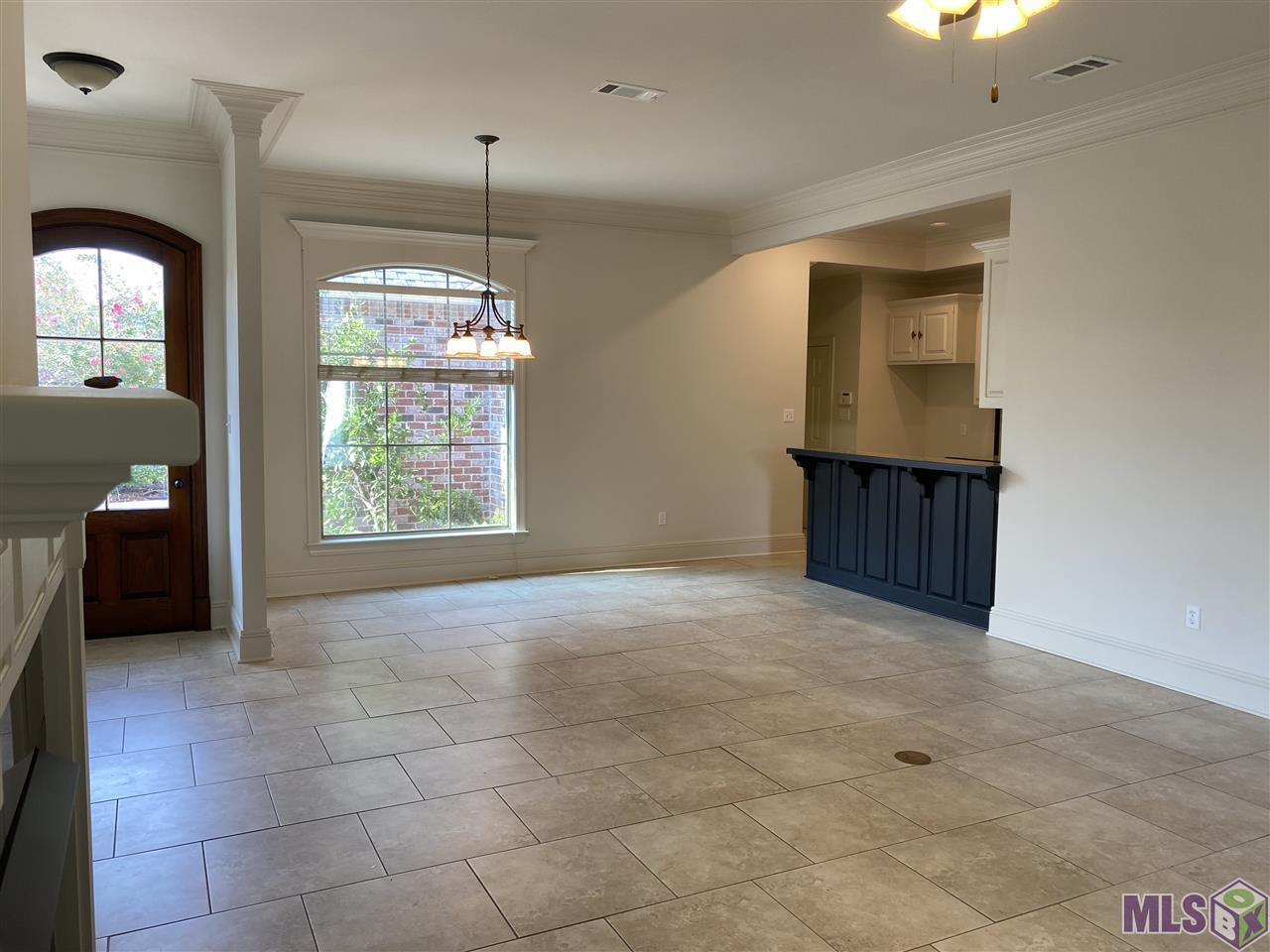 10634 Springtree Avenue Baton Rouge, LA 70810 - Photo 2 of 22 Gallery Image 2