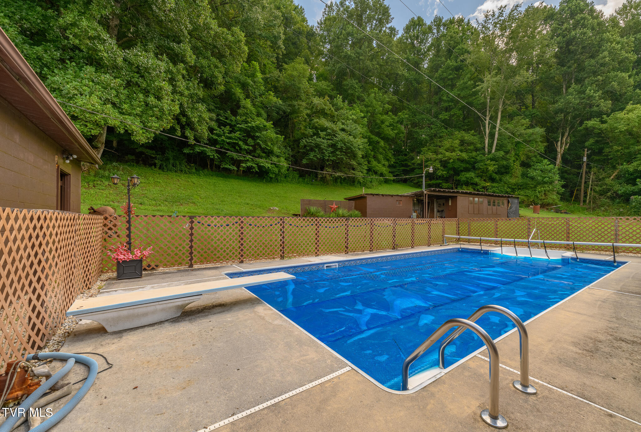 1528 Irondale Road Big Stone Gap, VA 24219 - Photo 27 of 36 GBP Z7ii-0170-HDR