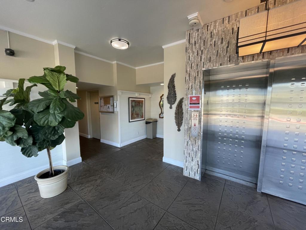 2901 Peninsula Road, Unit 144 Oxnard, CA 93035 - Photo 3 of 5 a view of entryway