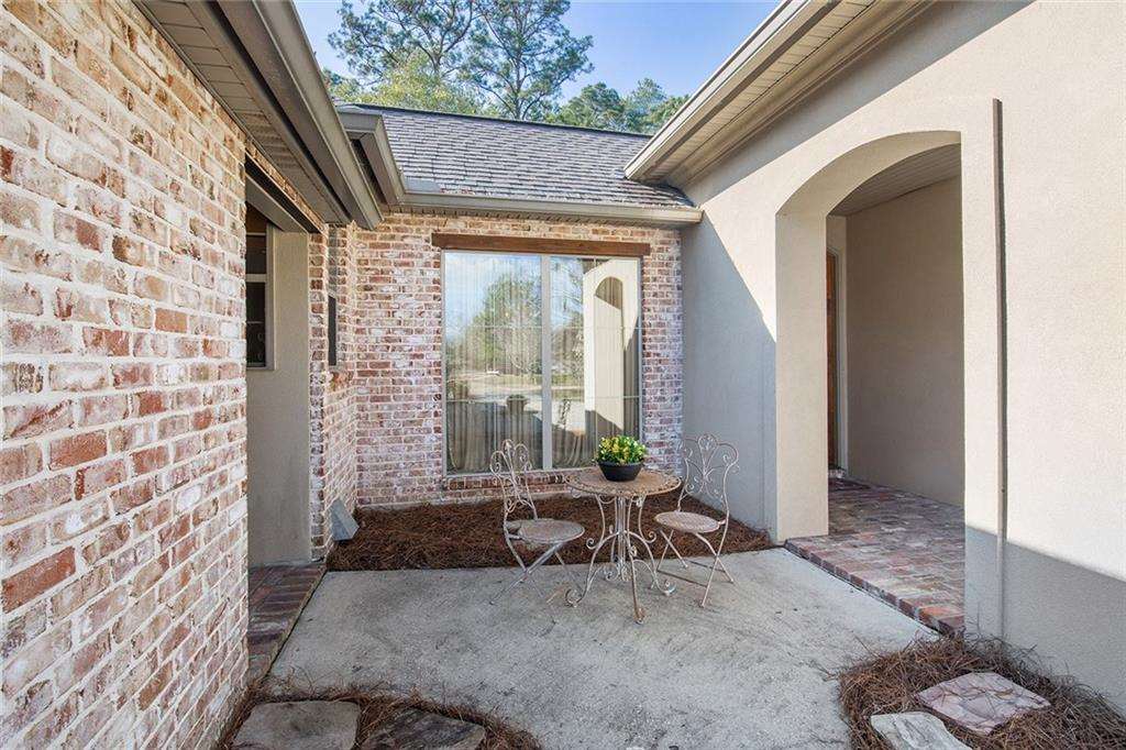 62 Catalpa Trace Covington, LA 70433 - Photo 3 of 28