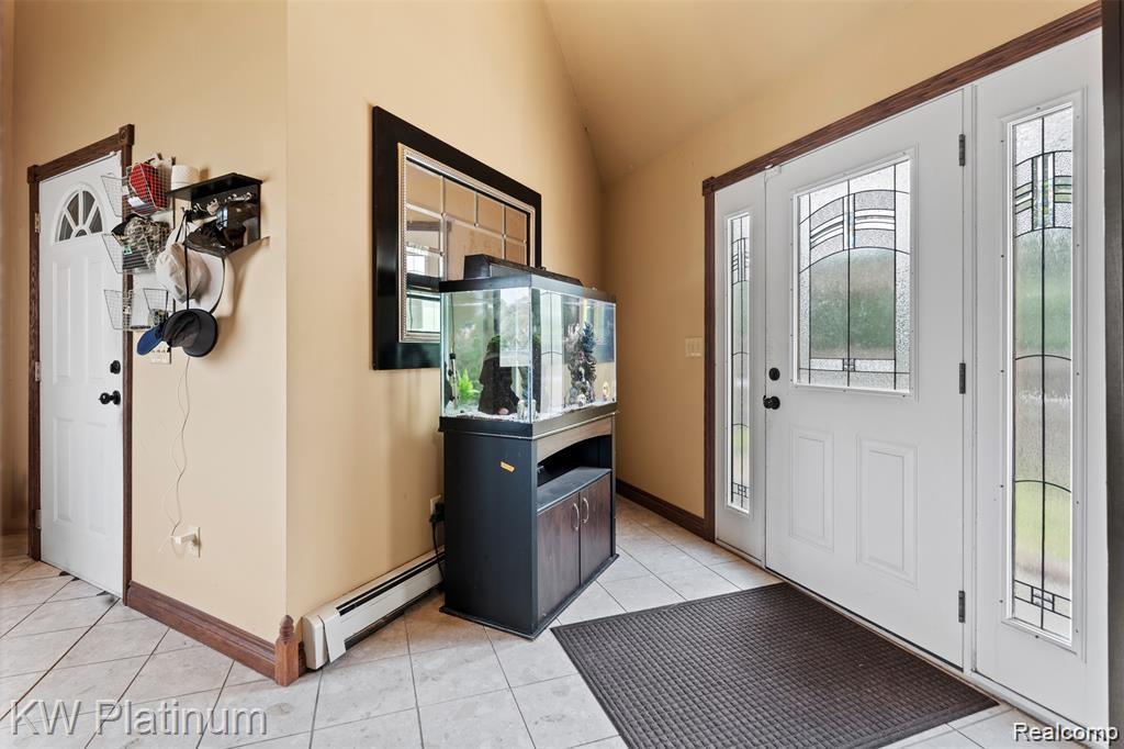 1907 Riverside Drive Port Huron, MI 48060 - Photo 3 of 49 GetMedia.ashx-17.jpeg