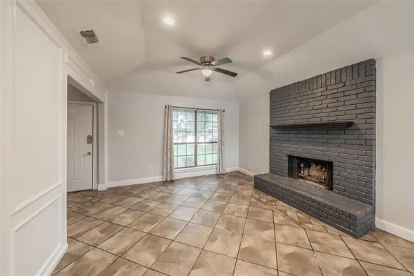 $2,600 | 514 Parsley Lane, Euless, TX 76039