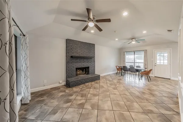 $2,600 | 514 Parsley Lane, Euless, TX 76039