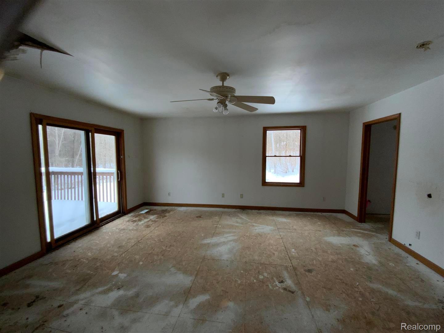 5268 Knoll Road Capac, MI 48014 - Photo 15 of 34 Gallery Image 15