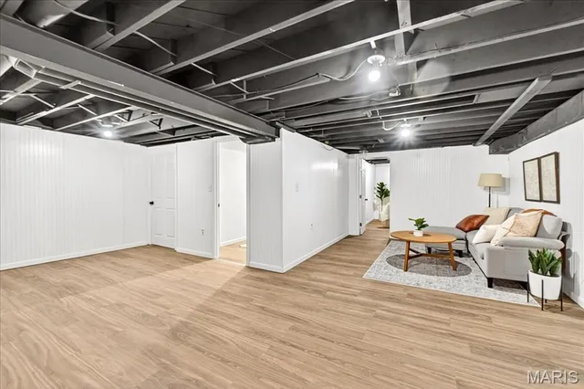 $179,900 | 715 Tyson Drive, Florissant, MO 63031