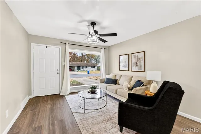 $179,900 | 715 Tyson Drive, Florissant, MO 63031