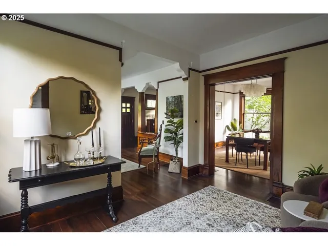 $699,000 | 7039 North Portsmouth Avenue, Portland, OR 97203