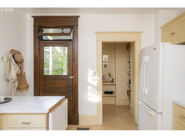 $699,000 | 7039 North Portsmouth Avenue, Portland, OR 97203